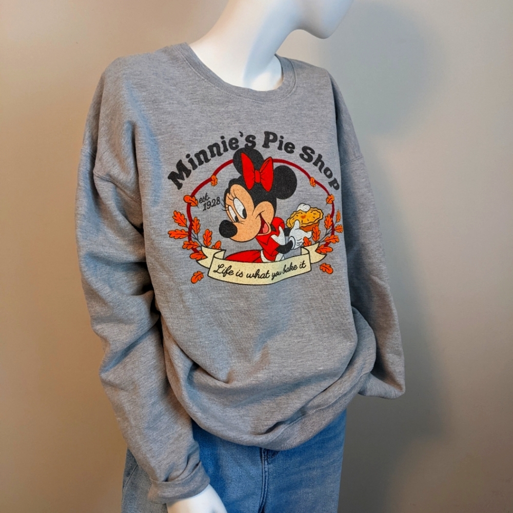 Minnie Mouse Sweatshirt - Disney sweatshirt - super soft!!